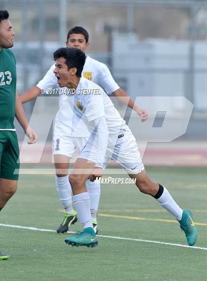 Thumbnail 3 in Central Valley vs. Lincoln (CIF SJS D3 Final) photogallery.