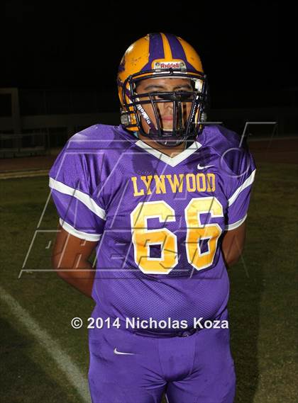 Thumbnail 2 in Warren vs. Lynwood photogallery.