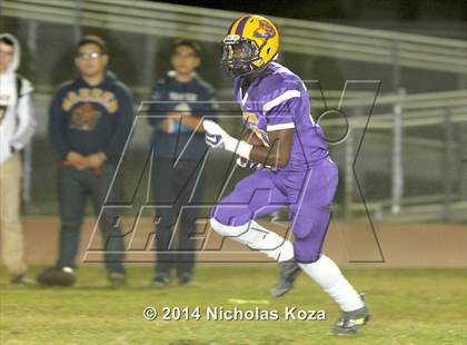 Thumbnail 2 in Warren vs. Lynwood photogallery.