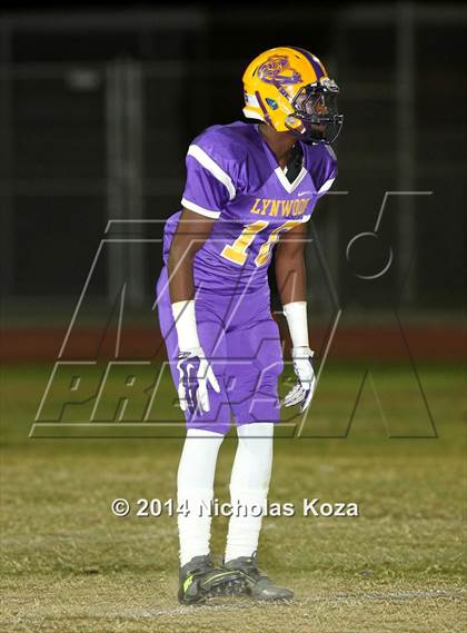 Thumbnail 2 in Warren vs. Lynwood photogallery.