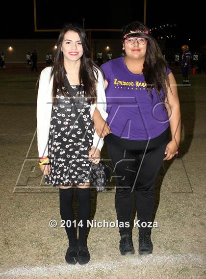 Thumbnail 2 in Warren vs. Lynwood photogallery.