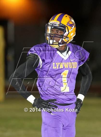 Thumbnail 3 in Warren vs. Lynwood photogallery.
