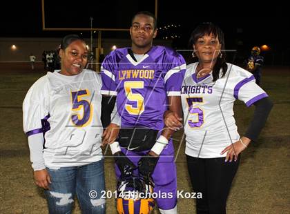 Thumbnail 2 in Warren vs. Lynwood photogallery.