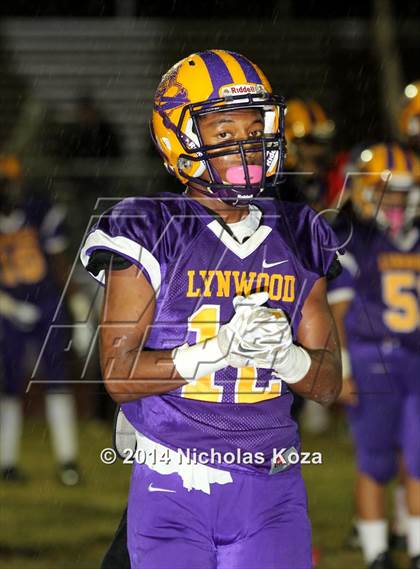 Thumbnail 2 in Warren vs. Lynwood photogallery.