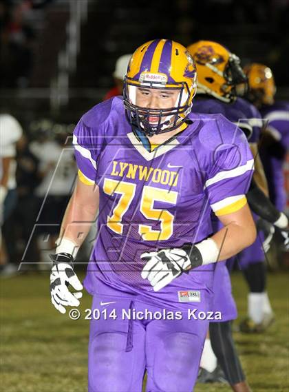 Thumbnail 1 in Warren vs. Lynwood photogallery.
