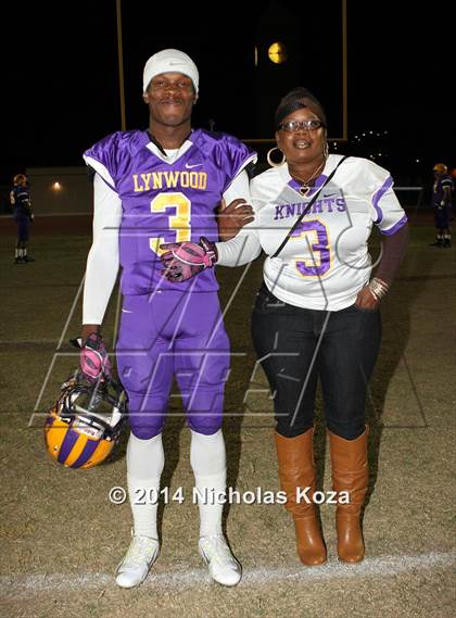 Thumbnail 1 in Warren vs. Lynwood photogallery.