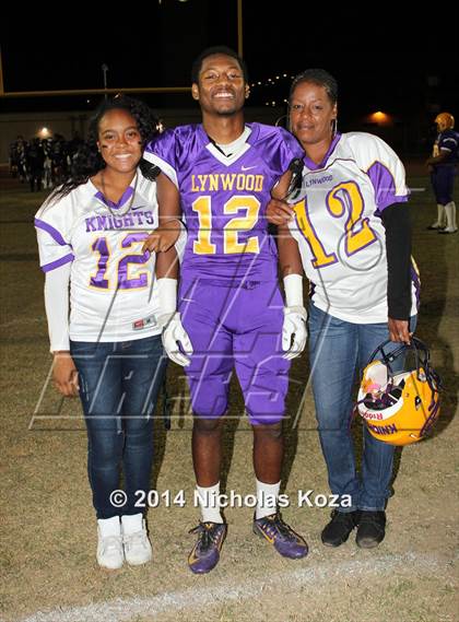 Thumbnail 2 in Warren vs. Lynwood photogallery.