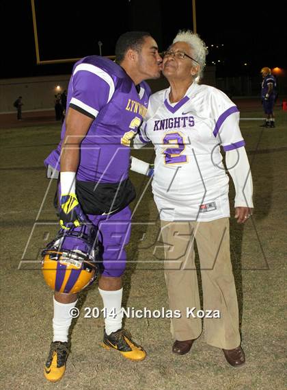 Thumbnail 1 in Warren vs. Lynwood photogallery.