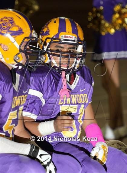 Thumbnail 2 in Warren vs. Lynwood photogallery.