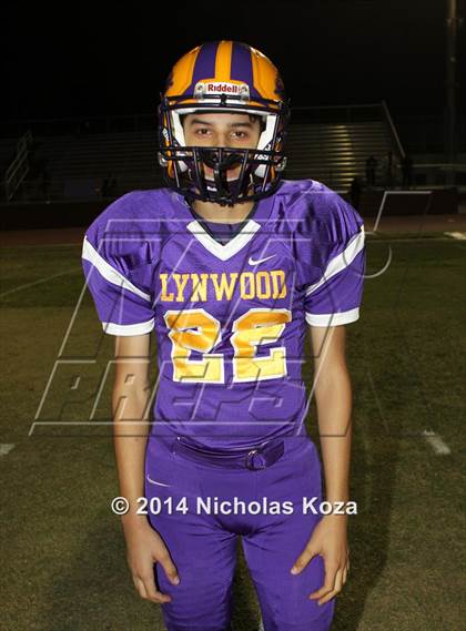 Thumbnail 2 in Warren vs. Lynwood photogallery.