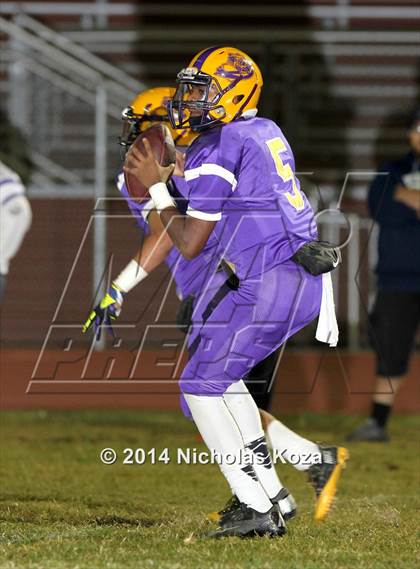 Thumbnail 2 in Warren vs. Lynwood photogallery.