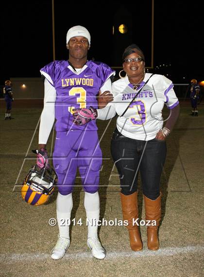 Thumbnail 2 in Warren vs. Lynwood photogallery.