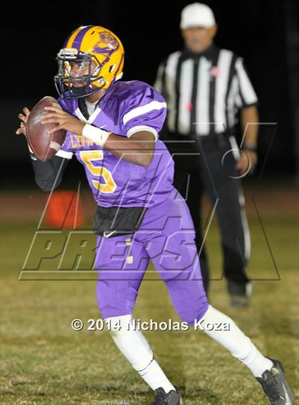 Thumbnail 2 in Warren vs. Lynwood photogallery.