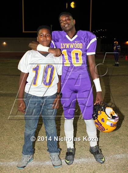 Thumbnail 1 in Warren vs. Lynwood photogallery.