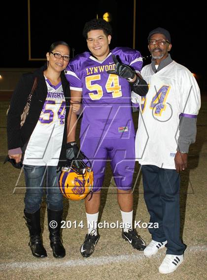 Thumbnail 2 in Warren vs. Lynwood photogallery.