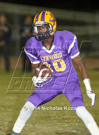 Thumbnail 3 in Warren vs. Lynwood photogallery.