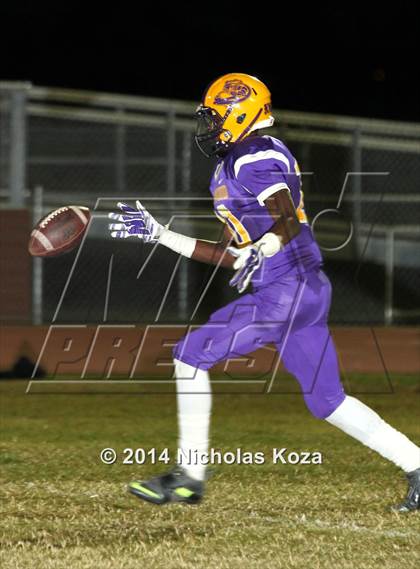 Thumbnail 3 in Warren vs. Lynwood photogallery.
