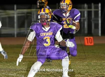 Thumbnail 3 in Warren vs. Lynwood photogallery.