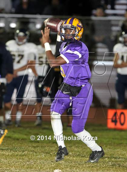 Thumbnail 1 in Warren vs. Lynwood photogallery.