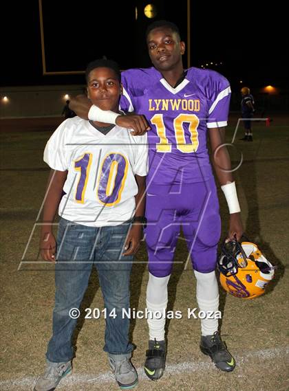 Thumbnail 3 in Warren vs. Lynwood photogallery.