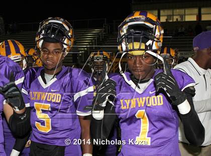 Thumbnail 1 in Warren vs. Lynwood photogallery.