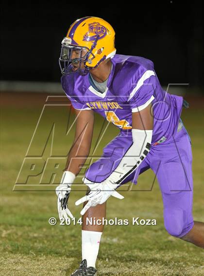 Thumbnail 2 in Warren vs. Lynwood photogallery.