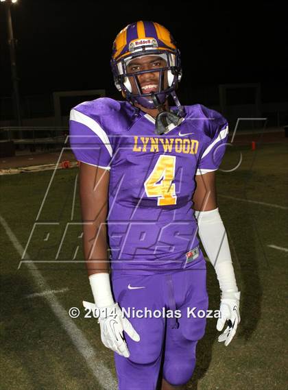 Thumbnail 1 in Warren vs. Lynwood photogallery.