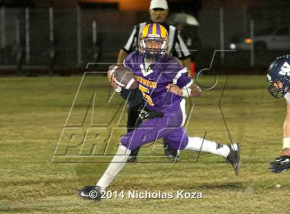 Thumbnail 2 in Warren vs. Lynwood photogallery.