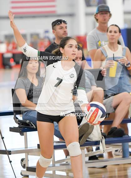 Thumbnail 1 in Arcadia vs. Ontario Christian (Nike TOC Southwest) photogallery.