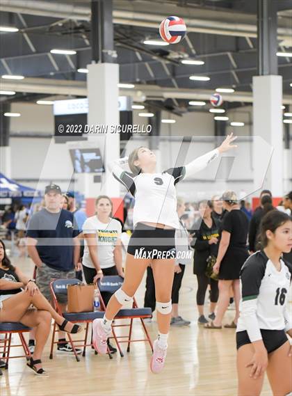 Thumbnail 3 in Arcadia vs. Ontario Christian (Nike TOC Southwest) photogallery.