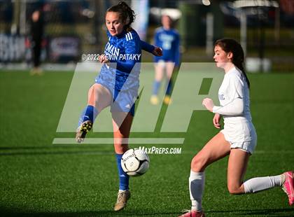 Thumbnail 1 in East Catholic vs. Lyman Memorial (CIAC Class S Final) photogallery.