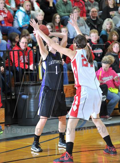 Thumbnail 2 in Ladysmith vs. Neillsville photogallery.
