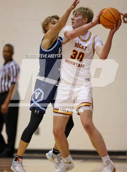 Thumbnail 1 in Valor Christian vs Rocky Mountain (Chaparral High School) photogallery.