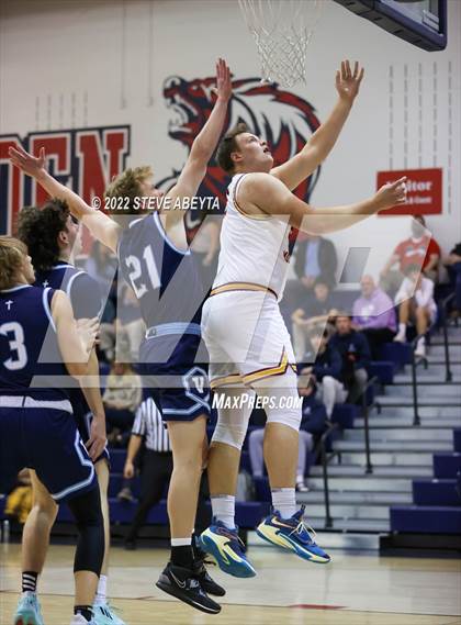 Thumbnail 2 in Valor Christian vs Rocky Mountain (Chaparral High School) photogallery.