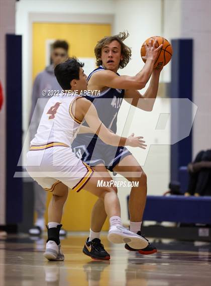 Thumbnail 3 in Valor Christian vs Rocky Mountain (Chaparral High School) photogallery.