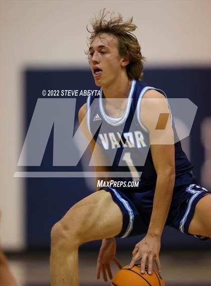 Thumbnail 1 in Valor Christian vs Rocky Mountain (Chaparral High School) photogallery.