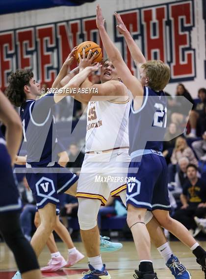 Thumbnail 2 in Valor Christian vs Rocky Mountain (Chaparral High School) photogallery.