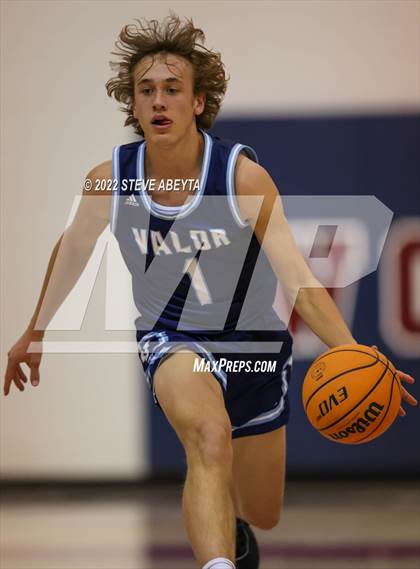 Thumbnail 2 in Valor Christian vs Rocky Mountain (Chaparral High School) photogallery.