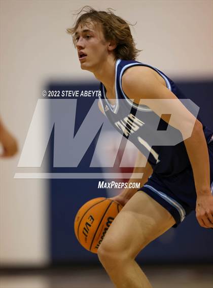 Thumbnail 2 in Valor Christian vs Rocky Mountain (Chaparral High School) photogallery.