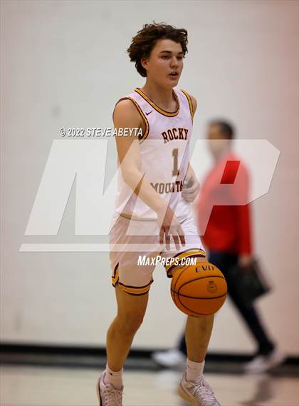 Thumbnail 1 in Valor Christian vs Rocky Mountain (Chaparral High School) photogallery.