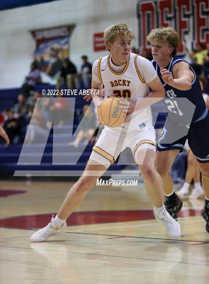 Thumbnail 3 in Valor Christian vs Rocky Mountain (Chaparral High School) photogallery.