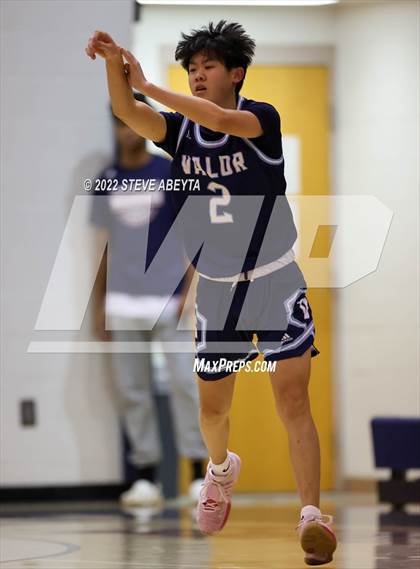 Thumbnail 1 in Valor Christian vs Rocky Mountain (Chaparral High School) photogallery.