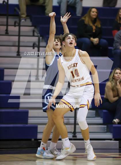 Thumbnail 2 in Valor Christian vs Rocky Mountain (Chaparral High School) photogallery.
