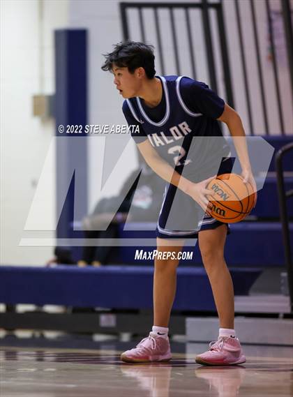 Thumbnail 3 in Valor Christian vs Rocky Mountain (Chaparral High School) photogallery.