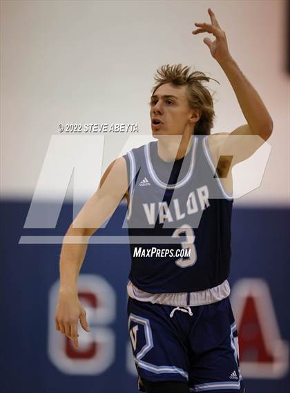 Thumbnail 1 in Valor Christian vs Rocky Mountain (Chaparral High School) photogallery.