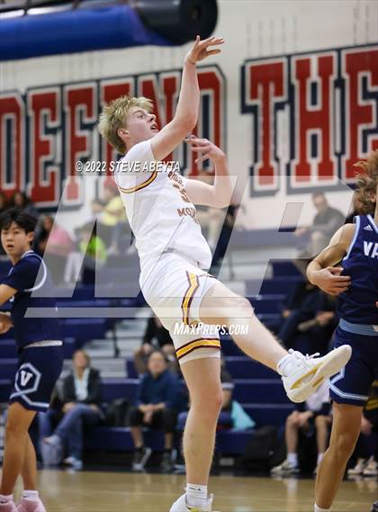 Thumbnail 3 in Valor Christian vs Rocky Mountain (Chaparral High School) photogallery.