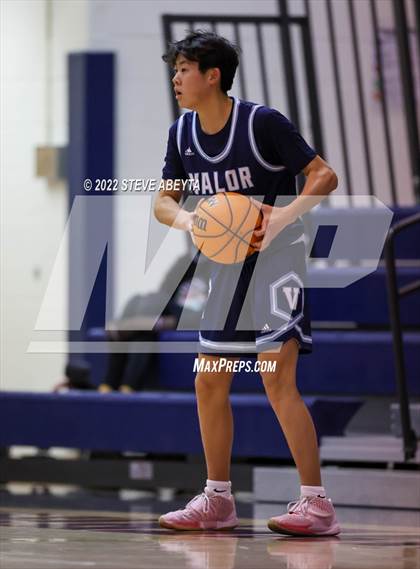 Thumbnail 1 in Valor Christian vs Rocky Mountain (Chaparral High School) photogallery.