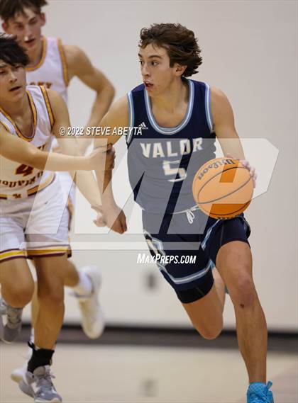 Thumbnail 1 in Valor Christian vs Rocky Mountain (Chaparral High School) photogallery.
