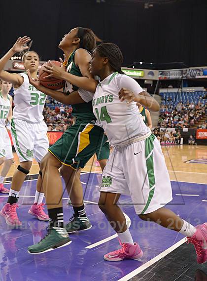 Thumbnail 3 in St. Mary's vs. Kennedy (CIF SJS D1 Final) photogallery.