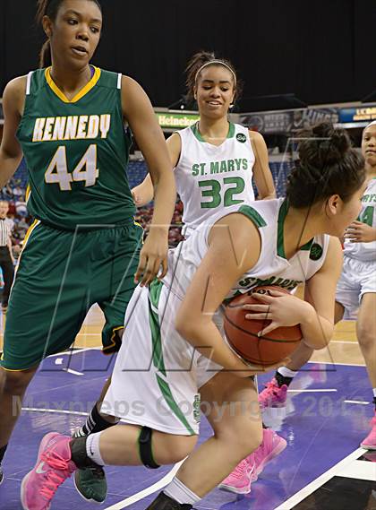 Thumbnail 3 in St. Mary's vs. Kennedy (CIF SJS D1 Final) photogallery.